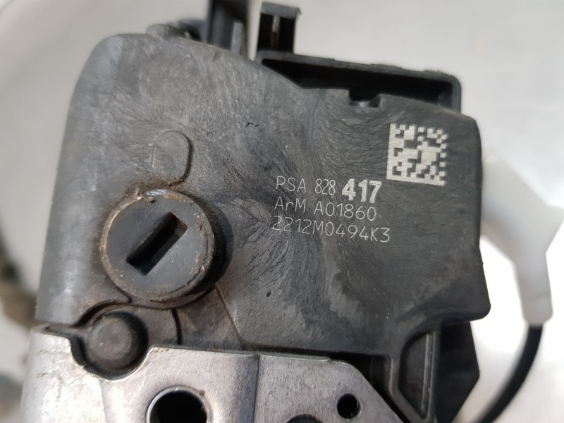 Recambio de cerradura puerta lateral izquierda para peugeot partner kombi active referencia OEM IAM 9137N4  