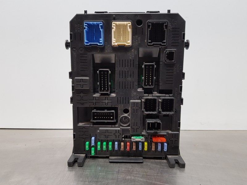 Recambio de caja reles / fusibles para peugeot partner kombi active referencia OEM IAM 9666895680 281197595 