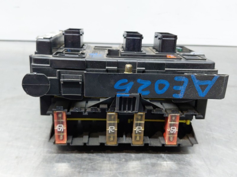 Recambio de caja reles / fusibles para citroën berlingo standard referencia OEM IAM 965O618S80-00 SIEMENSU118470002 