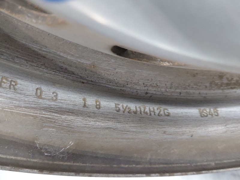 Recambio de llanta para renault kangoo combi referencia OEM IAM   