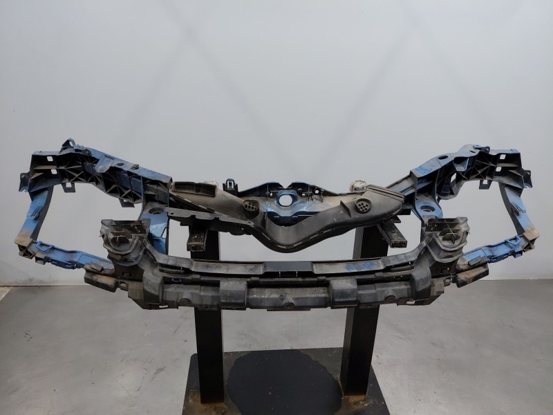 Recambio de panel frontal para ford focus berlina (cap) trend referencia OEM IAM   