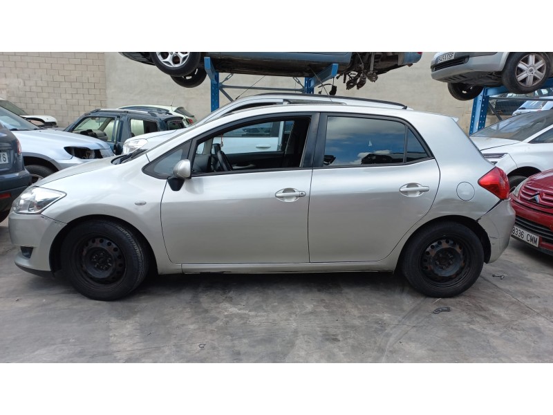 toyota auris del año 2008