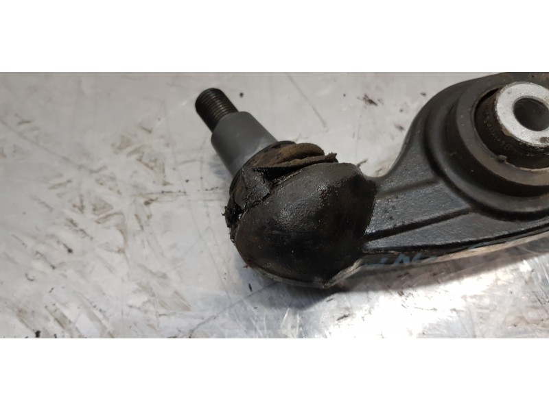 Recambio de brazo suspension inferior delantero izquierdo para land rover range rover vogue referencia OEM IAM LR034218  