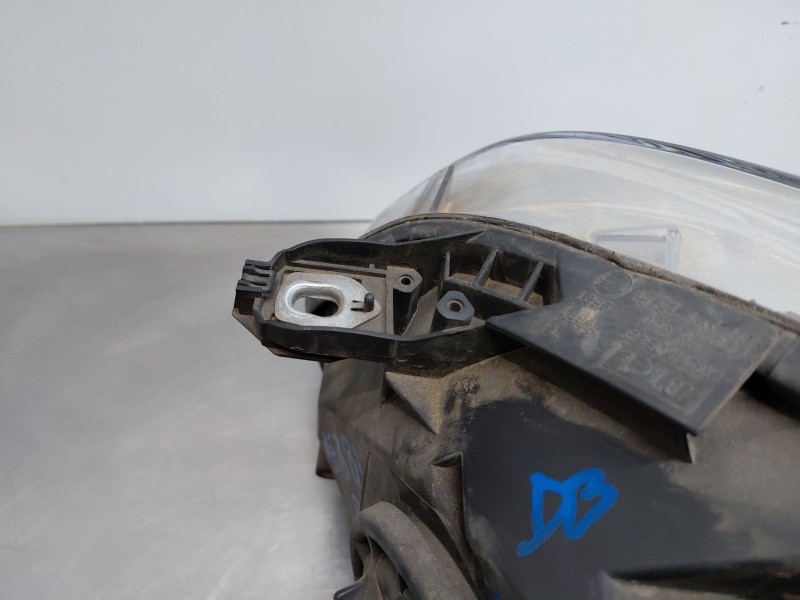 Recambio de faro derecho para mercedes-benz clase b (w245) standard referencia OEM IAM a1698208461  