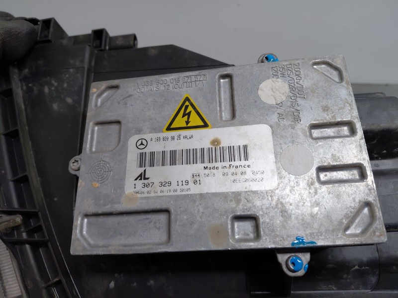 Recambio de faro derecho para mercedes-benz clase b (w245) standard referencia OEM IAM a1698208461  