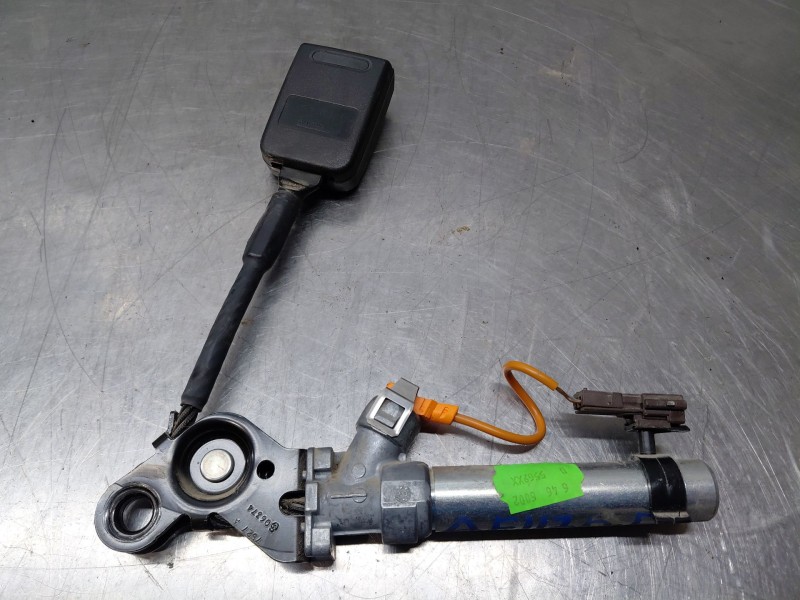 Recambio de pretensor airbag derecho para citroën berlingo standard referencia OEM IAM 8974VA  