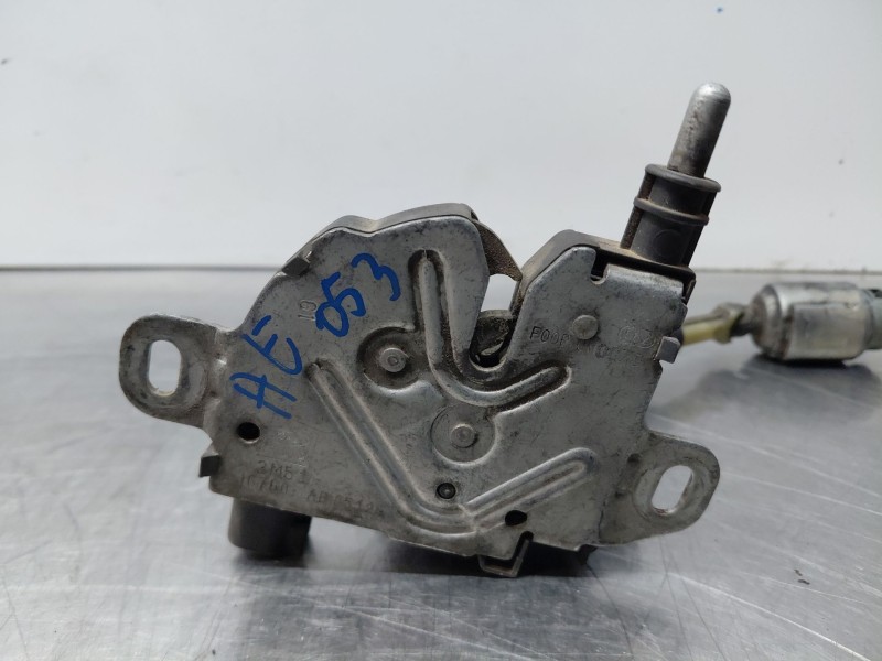 Recambio de cerradura capot para ford focus berlina (cap) trend referencia OEM IAM 4895285 3M5116700AC 