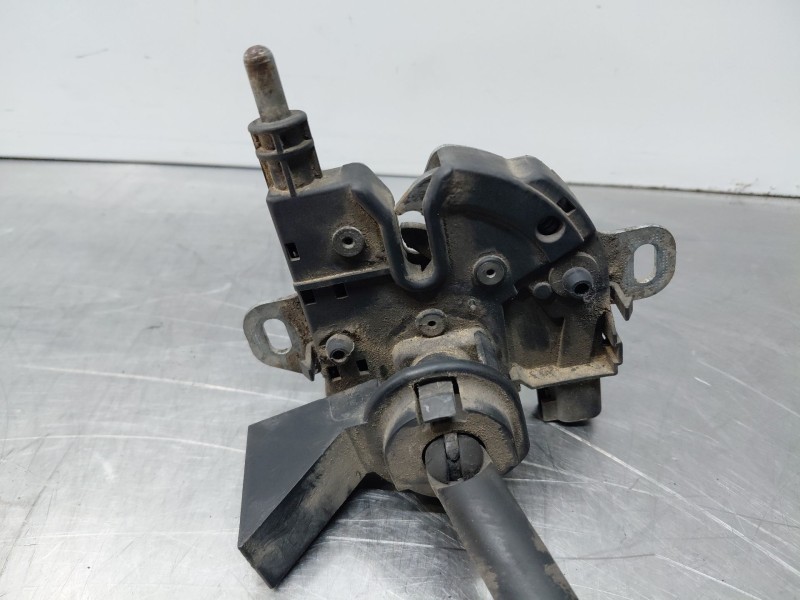 Recambio de cerradura capot para ford focus berlina (cap) trend referencia OEM IAM 4895285 3M5116700AC 