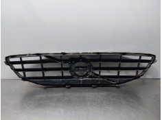 Recambio de rejilla delantera para volvo v40 momentum referencia OEM IAM    2