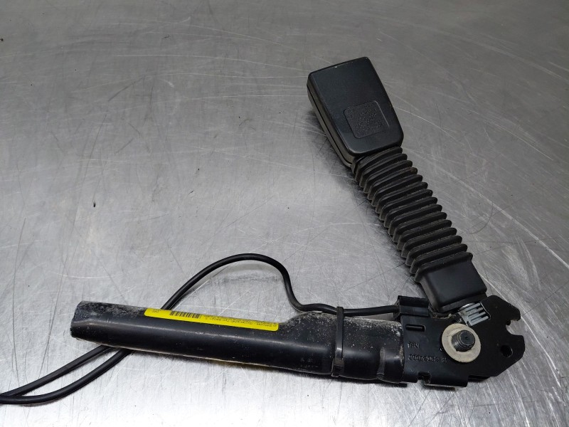 Recambio de pretensor airbag izquierdo para ford focus berlina (cap) trend referencia OEM IAM 1717037  