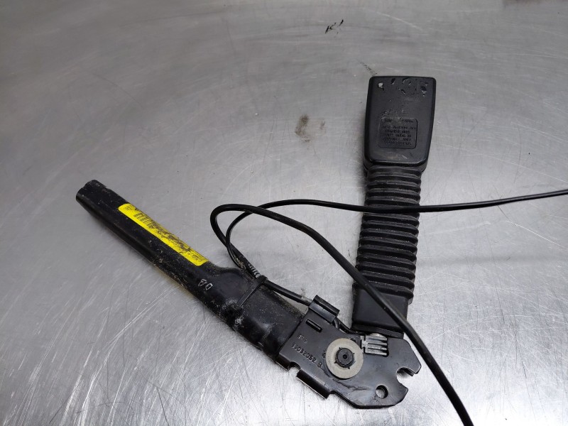 Recambio de pretensor airbag izquierdo para ford focus berlina (cap) trend referencia OEM IAM   