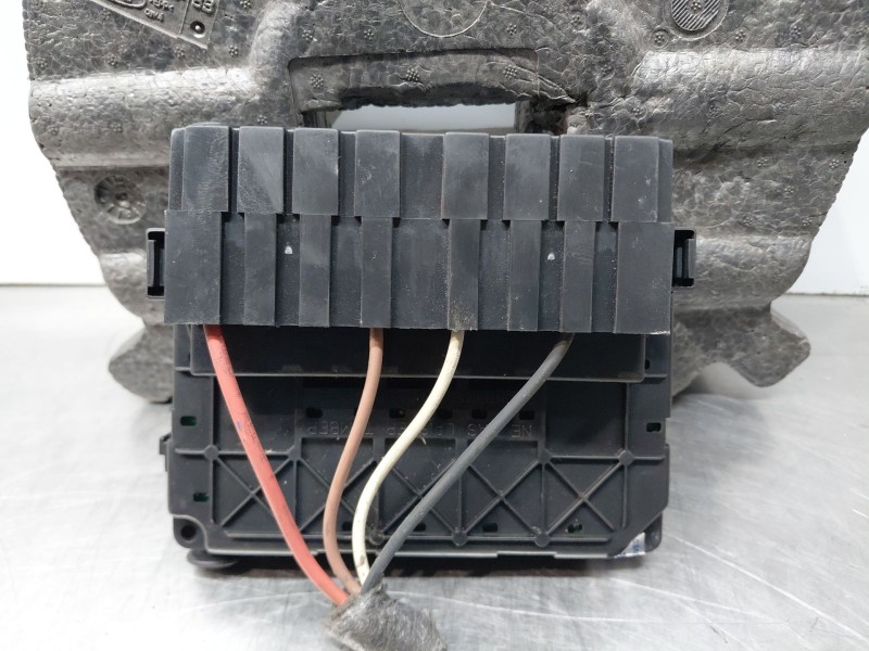 Recambio de caja reles / fusibles para citroën berlingo standard referencia OEM IAM 9650618580 U118470002J 