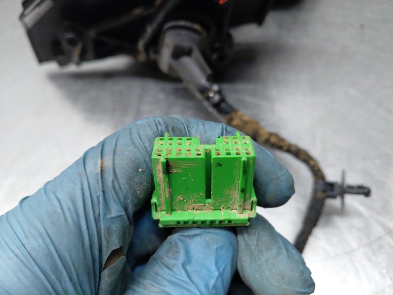 Recambio de retrovisor derecho para volvo v40 momentum referencia OEM IAM 31299640  