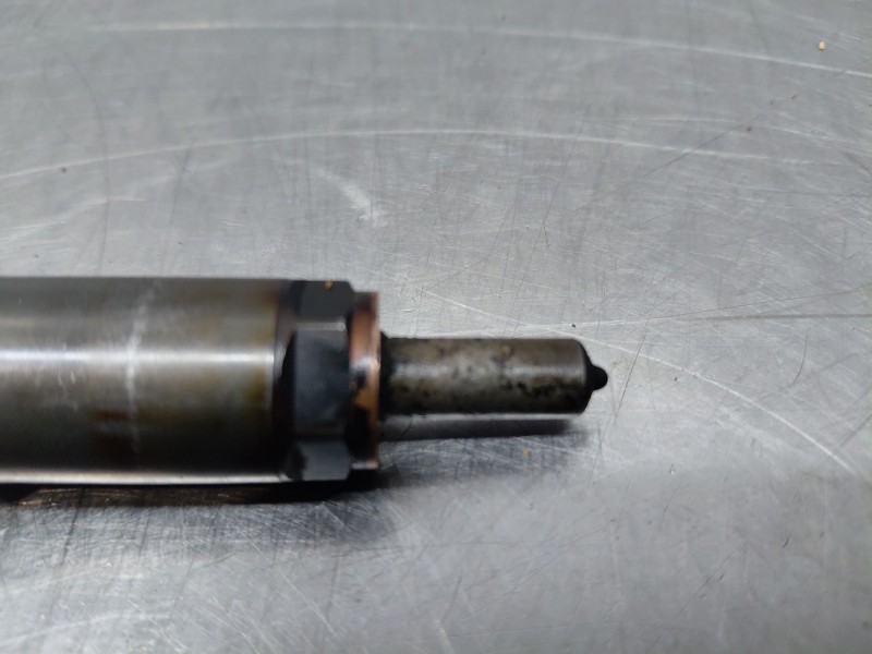 Recambio de inyector para volvo v40 momentum referencia OEM IAM   