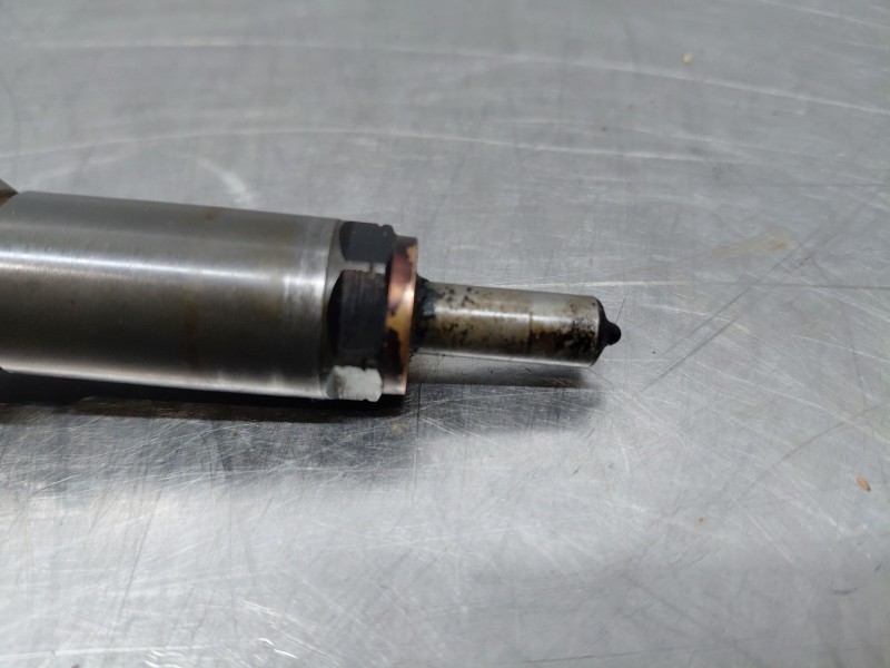 Recambio de inyector para volvo v40 momentum referencia OEM IAM   