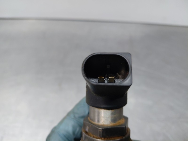 Recambio de inyector para volvo v40 momentum referencia OEM IAM   