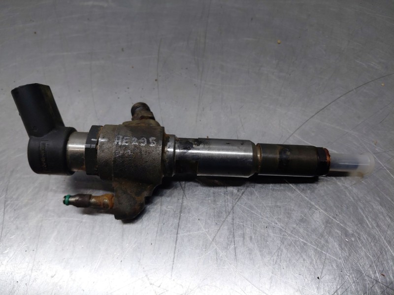 Recambio de inyector para volvo v40 momentum referencia OEM IAM   