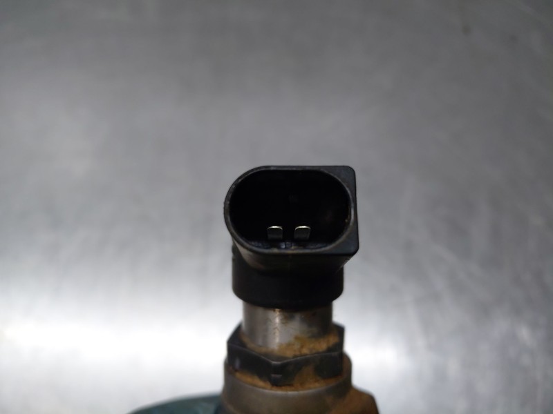 Recambio de inyector para volvo v40 momentum referencia OEM IAM   