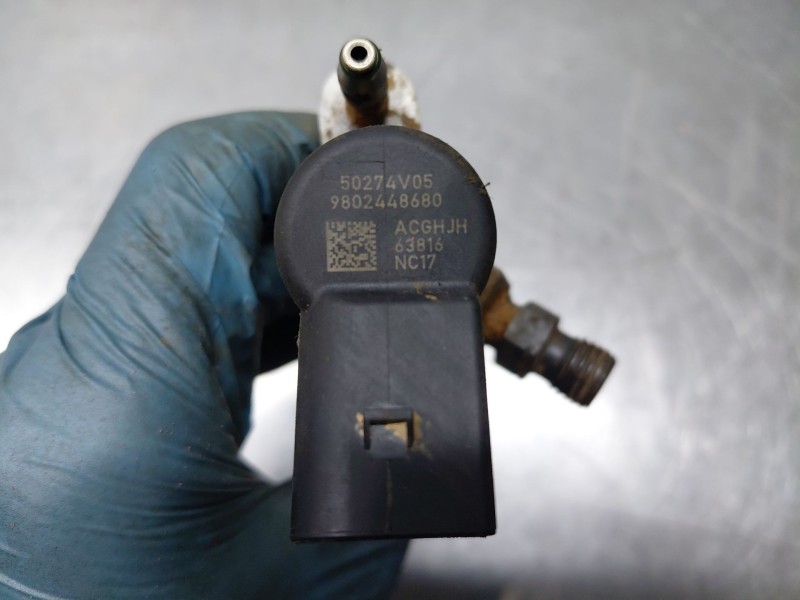 Recambio de inyector para volvo v40 momentum referencia OEM IAM   