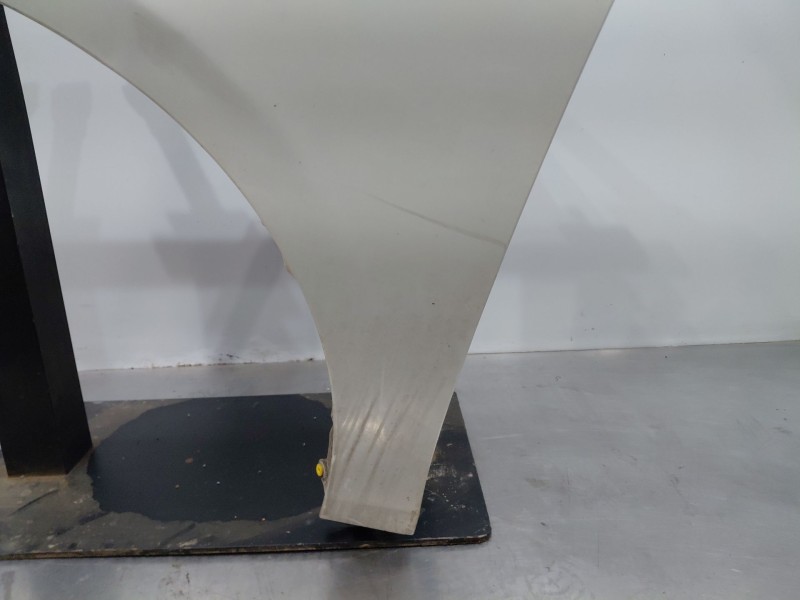 Recambio de aleta delantera izquierda para volvo v40 momentum referencia OEM IAM   