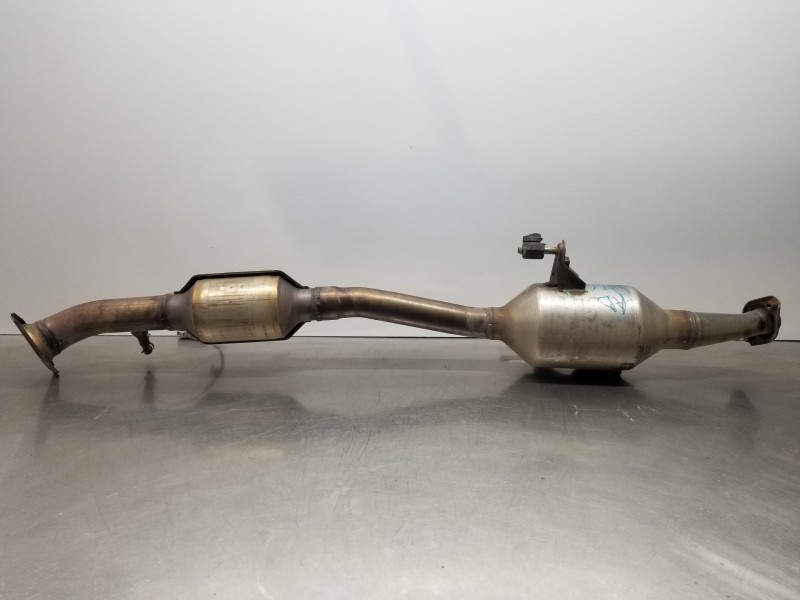 Recambio de catalizador para toyota corolla touring sports (e21) hybrid referencia OEM IAM 174100TD30 174100TJ20 
