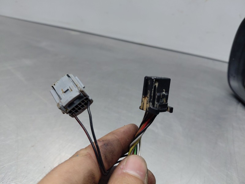 Recambio de retrovisor izquierdo para renault kadjar life referencia OEM IAM   