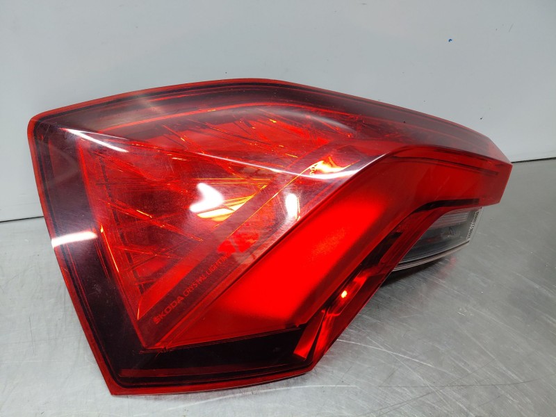 Recambio de piloto trasero izquierdo para skoda kamiq (nw4) ambition referencia OEM IAM   