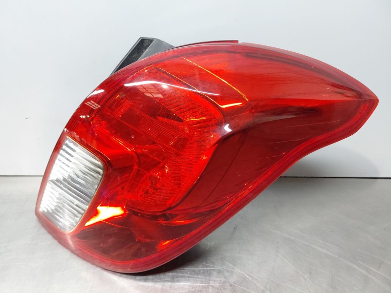 Recambio de piloto trasero derecho para opel mokka x selective referencia OEM IAM   