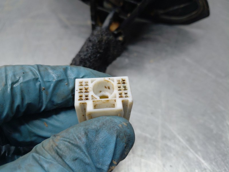 Recambio de retrovisor izquierdo para kia sportage phev referencia OEM IAM   