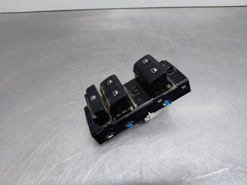 Recambio de mando elevalunas delantero izquierdo para hyundai i20 iii active referencia OEM IAM   