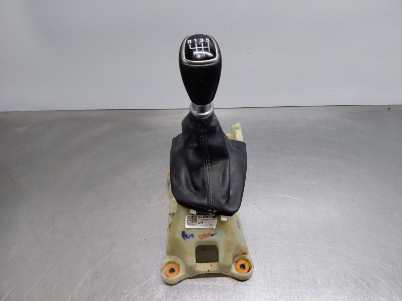 Recambio de pomo palanca cambio para hyundai i20 iii active referencia OEM IAM 43700Q0400NNB  