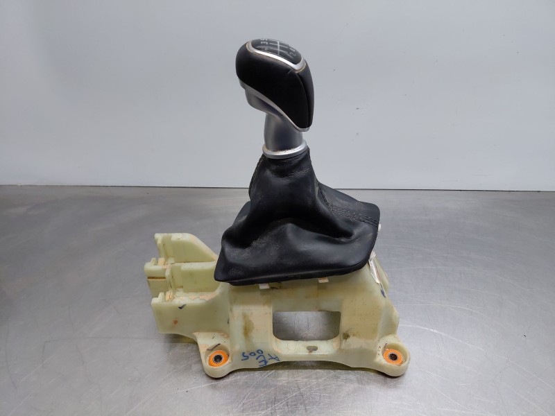 Recambio de pomo palanca cambio para hyundai i20 iii active referencia OEM IAM 43700Q0400NNB  