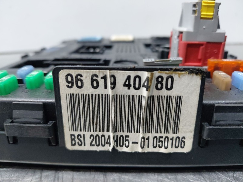 Recambio de caja reles / fusibles para citroën c4 berlina vtr plus referencia OEM IAM   