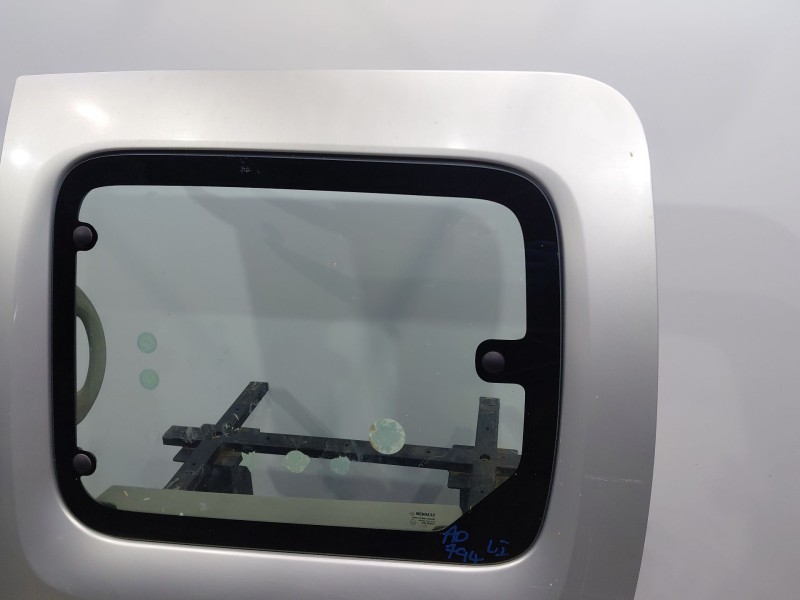 Recambio de puerta lateral corredera izquierda para renault kangoo combi referencia OEM IAM   
