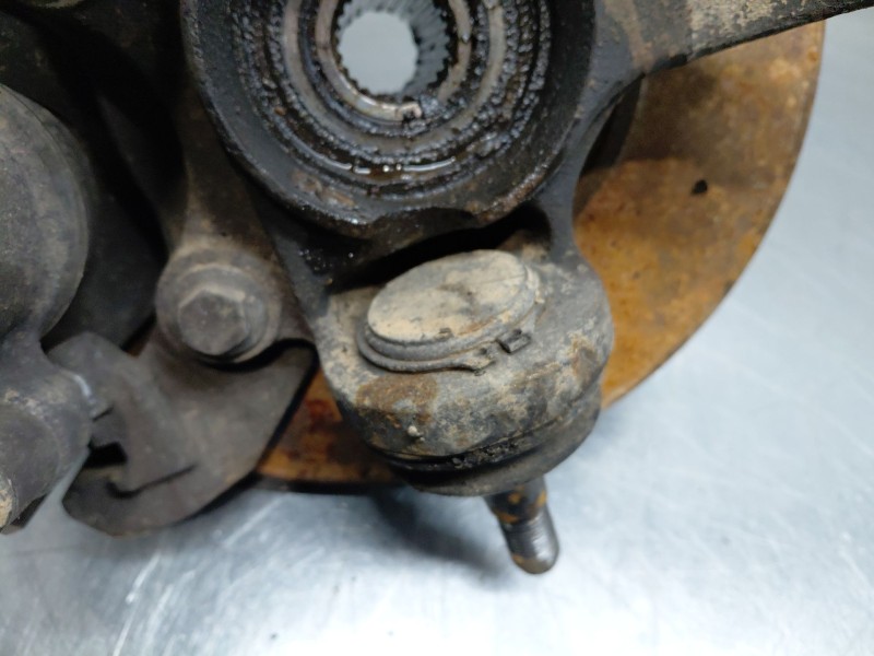 Recambio de mangueta delantera derecha para ford transit connect (tc7) tourneo referencia OEM IAM   