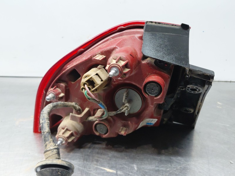 Recambio de piloto trasero derecho para kia niro hybrid referencia OEM IAM   