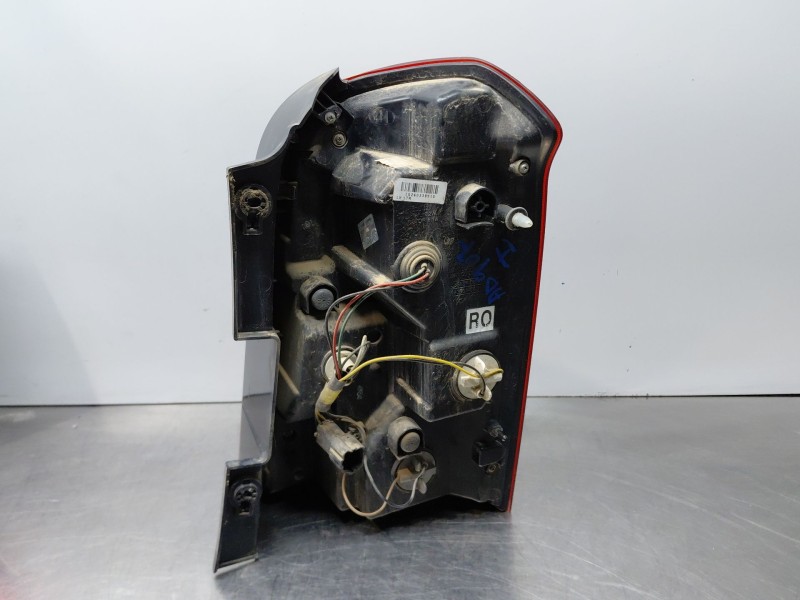 Recambio de piloto trasero izquierdo para ssangyong rexton w xdi referencia OEM IAM   