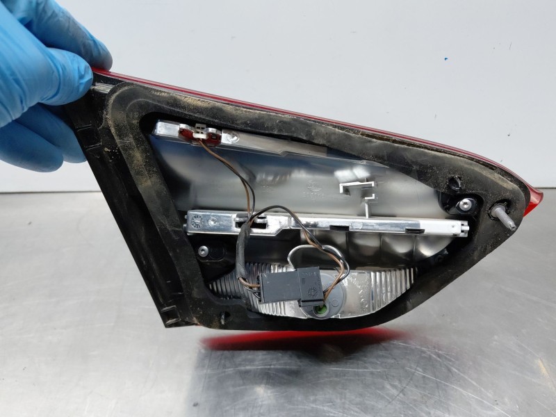 Recambio de piloto trasero derecho interior para opel crossland x selective referencia OEM IAM   