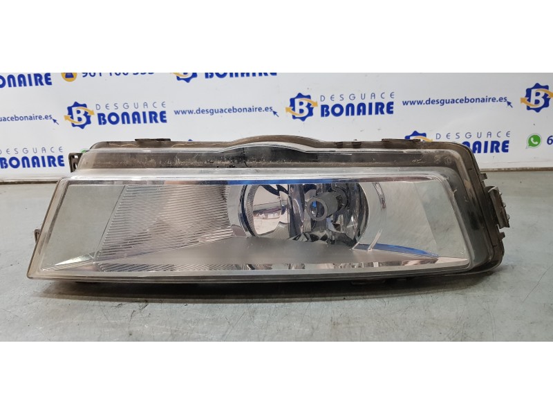 Recambio de faro antiniebla derecho para skoda rapid elegance referencia OEM IAM 5JA941700   Recambio de faro antiniebla derecho para skoda rapid elegance referencia OEM IAM 5JA941700