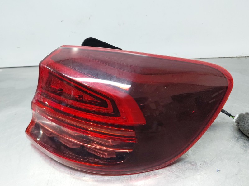 Recambio de piloto trasero derecho para kia ceed sportswagon hybrid referencia OEM IAM   