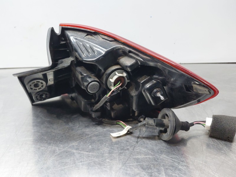 Recambio de piloto trasero izquierdo para kia ceed sportswagon hybrid referencia OEM IAM   