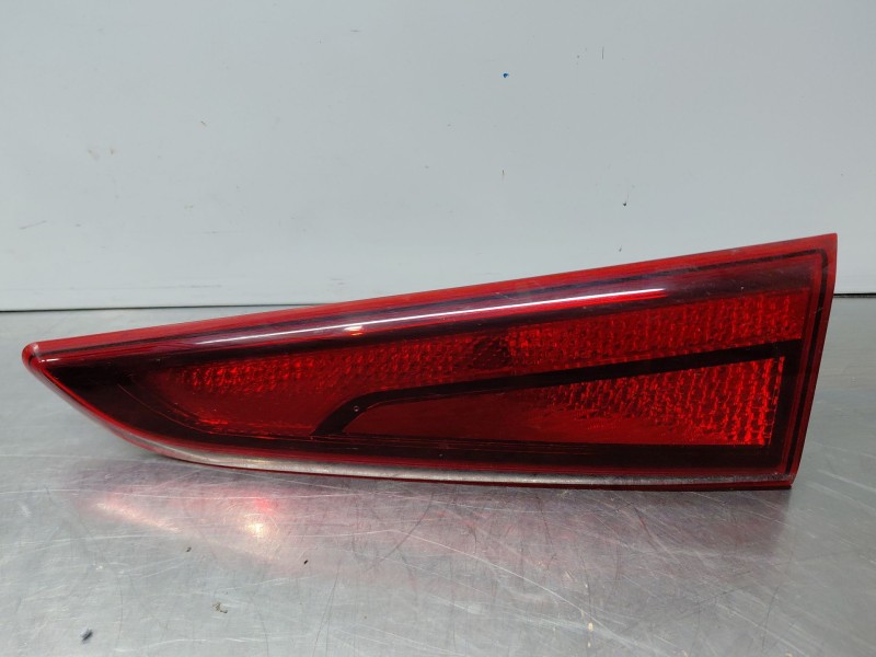 Recambio de piloto trasero derecho interior para hyundai kona hybrid referencia OEM IAM   