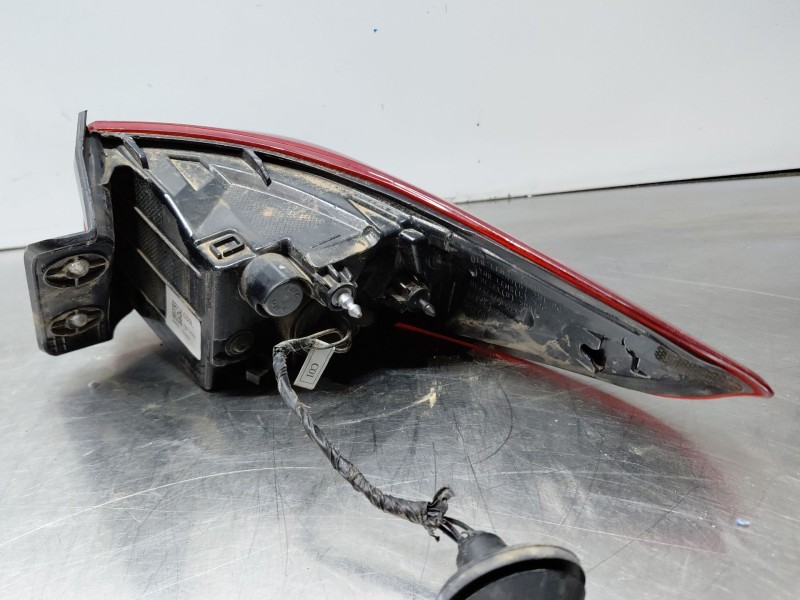 Recambio de piloto trasero izquierdo para hyundai kona hybrid referencia OEM IAM   