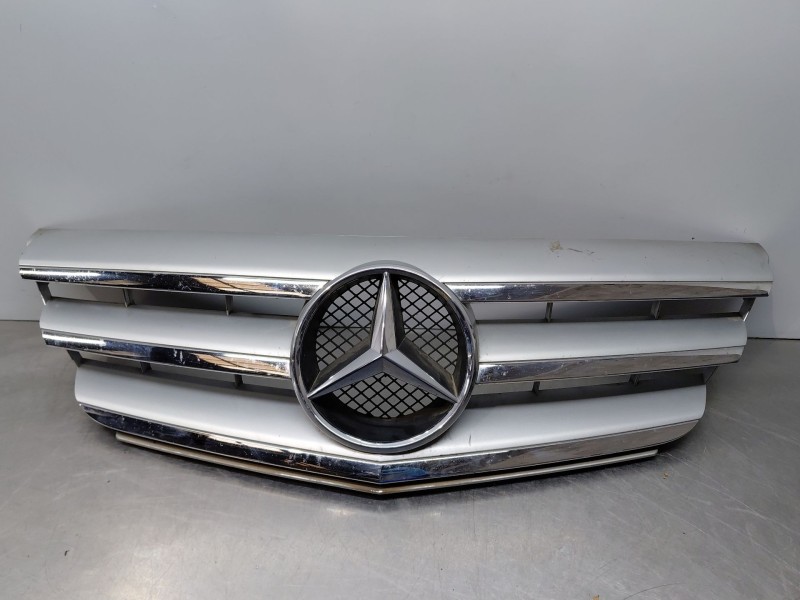 Recambio de rejilla delantera para mercedes-benz clase b (w245) standard referencia OEM IAM   