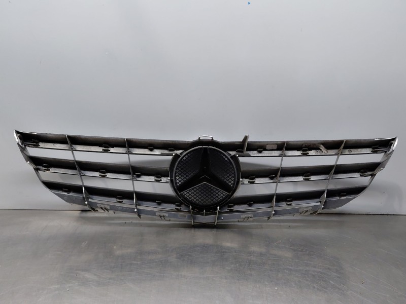 Recambio de rejilla delantera para mercedes-benz clase a (w169) elegance referencia OEM IAM   