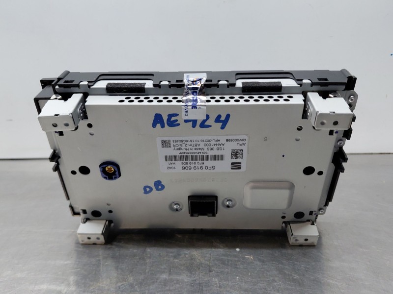 Recambio de pantalla multifuncion para seat leon (5f1) style referencia OEM IAM   