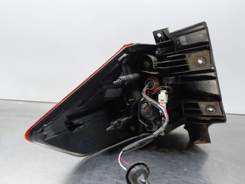 Recambio de piloto trasero derecho para nissan x-trail t32 tekna referencia OEM IAM   