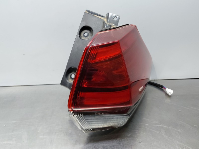 Recambio de piloto trasero derecho para nissan x-trail t32 tekna referencia OEM IAM   