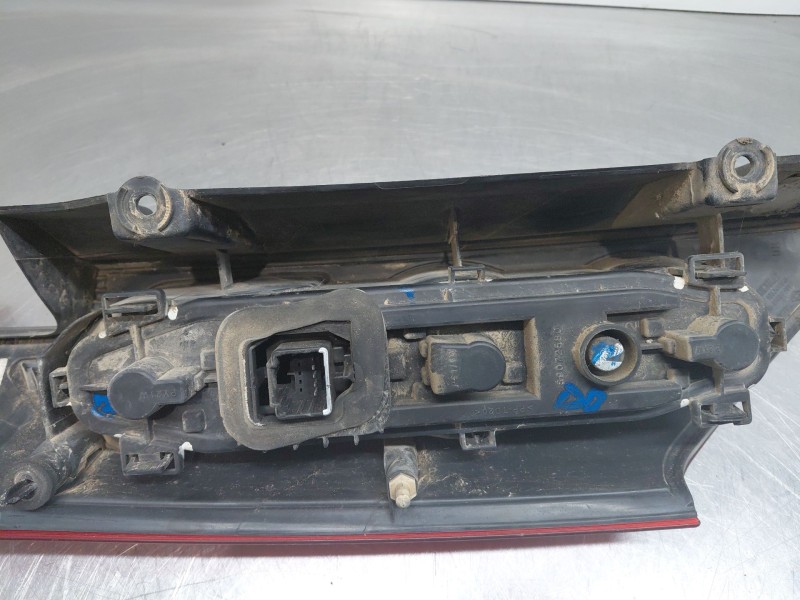 Recambio de piloto trasero derecho para renault kangoo combi referencia OEM IAM   