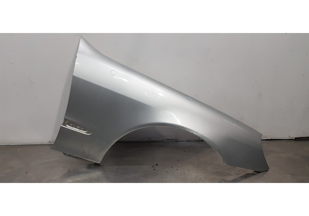 Recambio de aleta delantera derecha para mercedes clase s (w220) berlina 430 (220.070) referencia OEM IAM A2208800418  